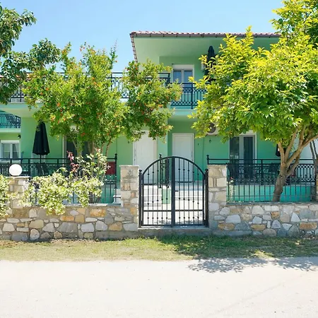 Апартамент Green Apartments Скала Потамияс